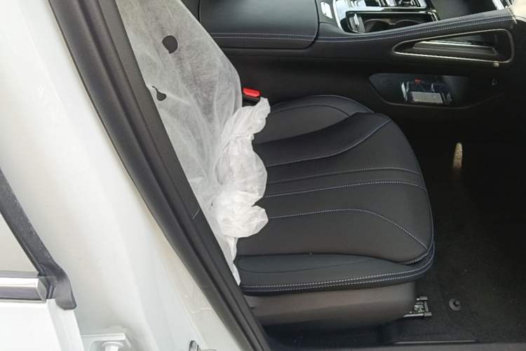 Used Geely Auto Preface 2026 Model Oriental Yao 1.5TD Fuyao Edition Right Front Seat