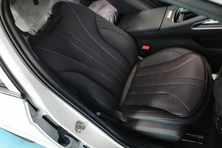 Used Geely Auto Preface 2026 Model Oriental Yao 1.5TD Fuyao Edition Right Front Seat