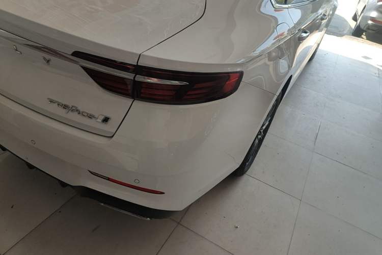 Used Geely Auto Preface 2026 Model Oriental Yao 1.5TD Fuyao Edition Right Rear Taillight