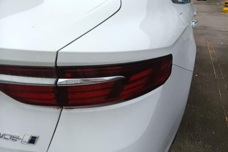 Used Geely Auto Preface 2026 Model Oriental Yao 1.5TD Fuyao Edition Right Rear Taillight
