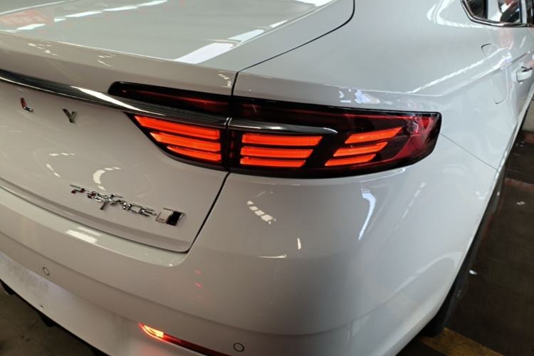 Used Geely Auto Preface 2026 Model Oriental Yao 1.5TD Fuyao Edition Right Rear Taillight