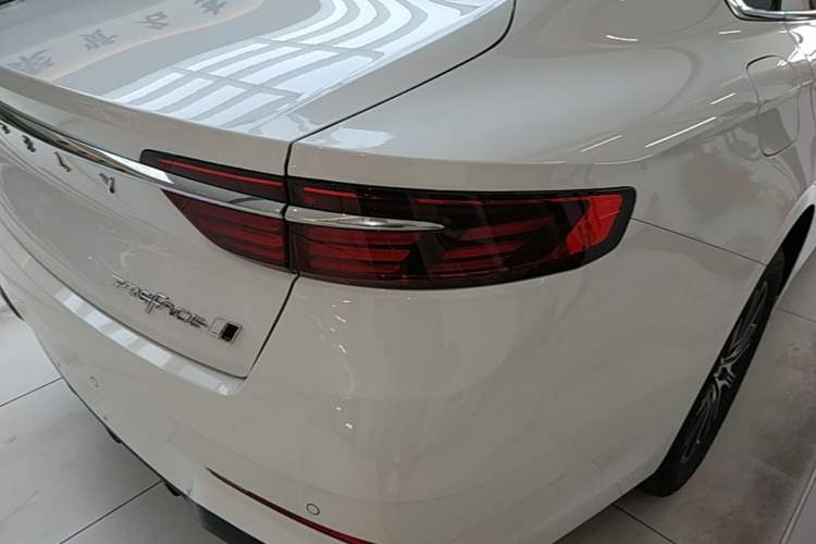 Used Geely Auto Preface 2026 Model Oriental Yao 1.5TD Fuyao Edition Right Rear Taillight