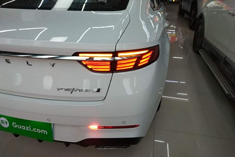 Used Geely Auto Preface 2026 Model Oriental Yao 1.5TD Fuyao Edition Right Rear Taillight