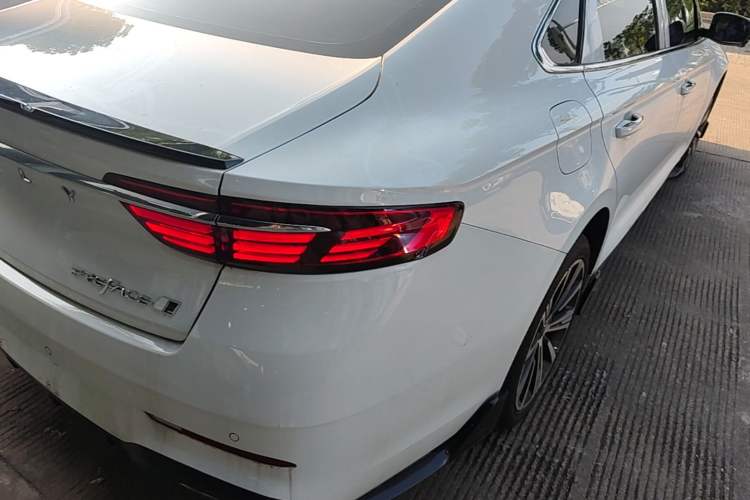 Used Geely Auto Preface 2026 Model Oriental Yao 1.5TD Kunlun Edition Right Rear Taillight