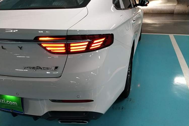 Used Geely Auto Preface 2026 Model Oriental Yao 1.5TD Fuyao Edition Right Rear Taillight