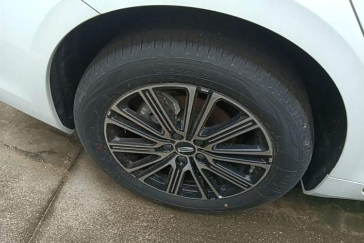 Used Geely Auto Preface 2026 Model Oriental Yao 1.5TD Fuyao Edition Right Rear Wheel Hub