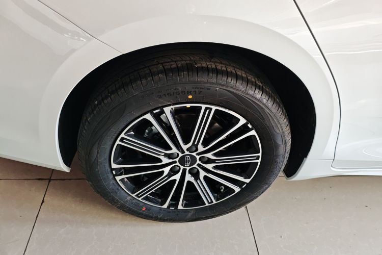 Used Geely Auto Preface 2026 Model Oriental Yao 1.5TD Fuyao Edition Right Rear Wheel Hub