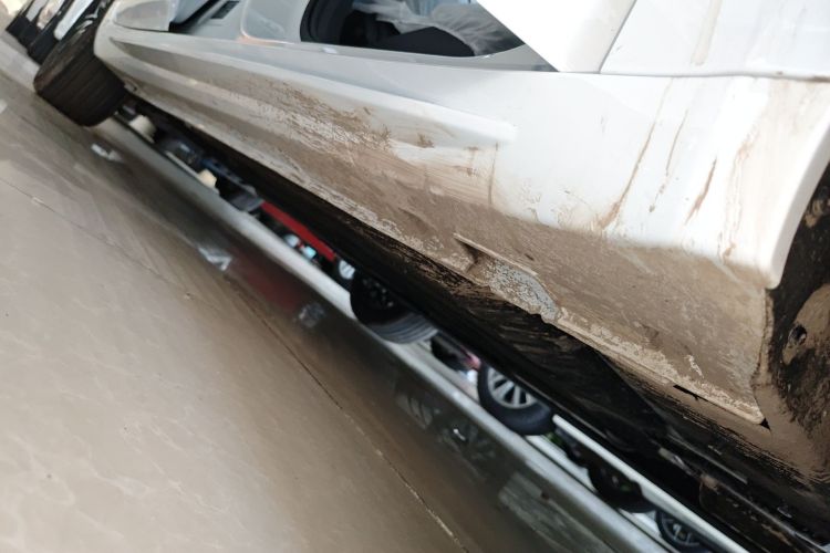 Used Geely Auto Preface 2026 Model Oriental Yao 1.5TD Fuyao Edition Right Side Sill