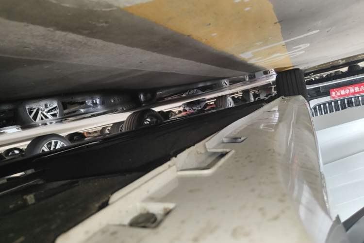 Used Geely Auto Preface 2026 Model Oriental Yao 1.5TD Fuyao Edition Right Side Sill