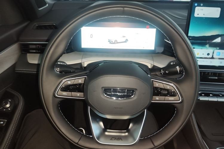 Used Geely Auto Preface 2026 Model Oriental Yao 1.5TD Kunlun Edition Steering Wheel