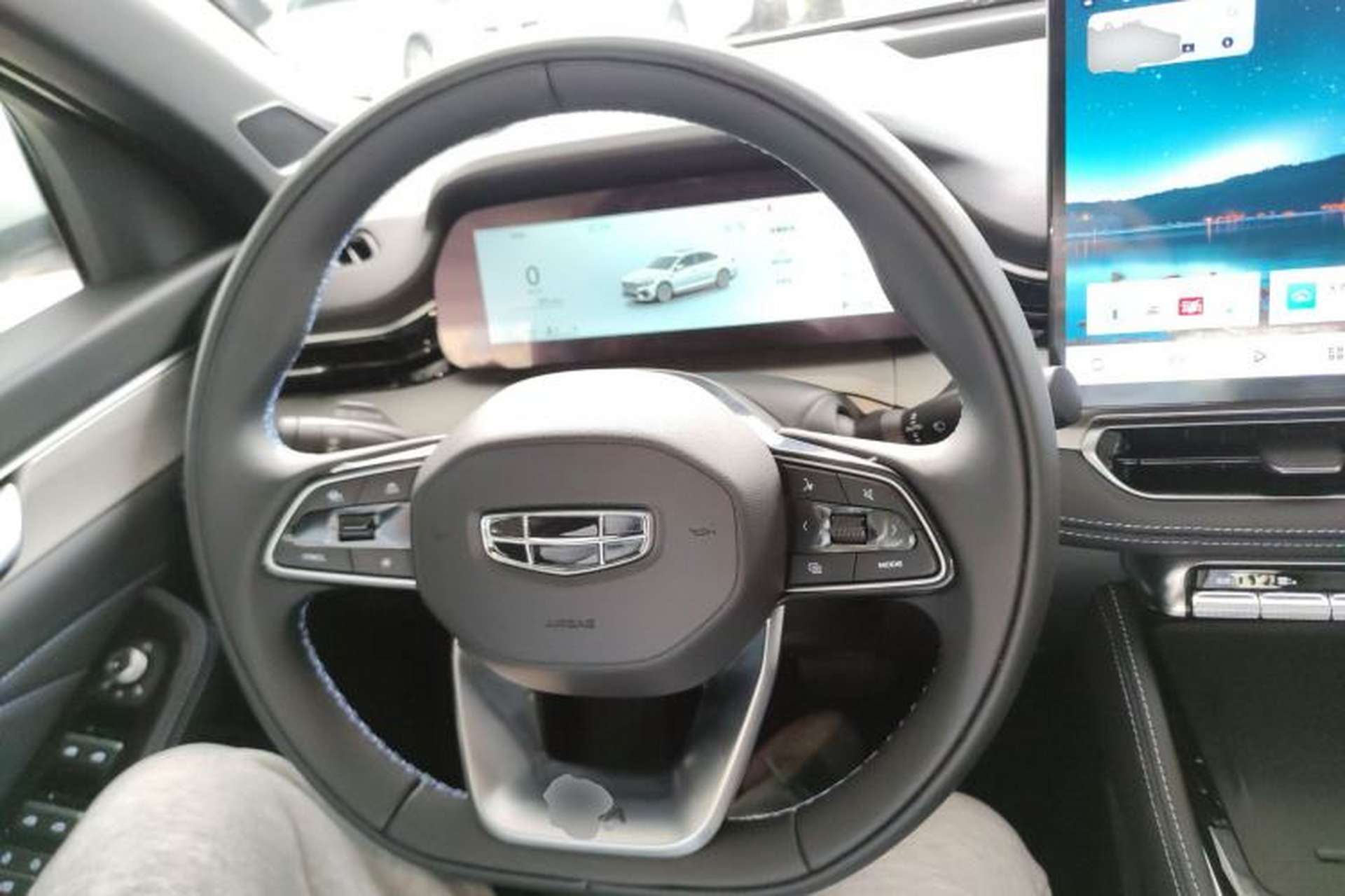 Used Geely Auto Preface 2026 Model Oriental Yao 1.5TD Kunlun Edition Steering Wheel