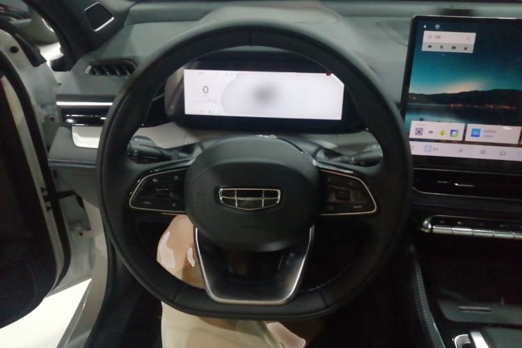 Used Geely Auto Preface 2026 Model Oriental Yao 1.5TD Kunlun Edition Steering Wheel