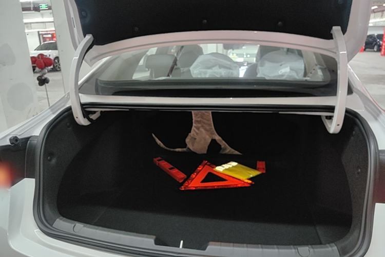 Used Geely Auto Preface 2026 Model Oriental Yao 1.5TD Kunlun Edition Trunk