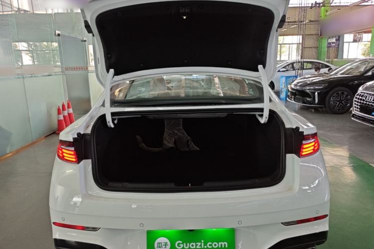 Used Geely Auto Preface 2026 Model Oriental Yao 1.5TD Fuyao Edition Trunk