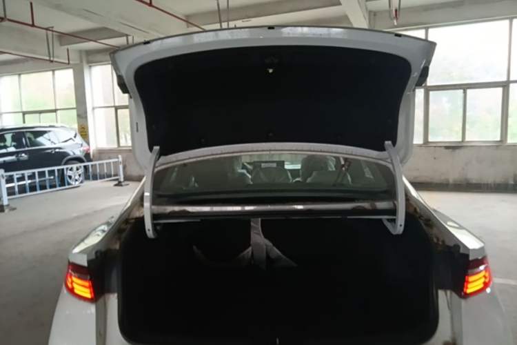 Used Geely Auto Preface 2026 Model Oriental Yao 1.5TD Fuyao Edition Trunk
