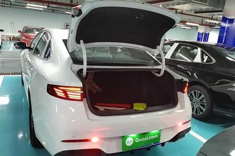 Used Geely Auto Preface 2026 Model Oriental Yao 1.5TD Fuyao Edition Trunk