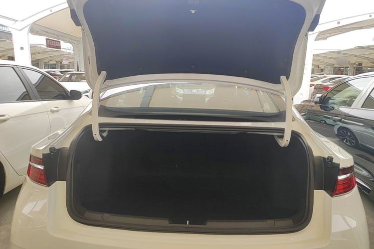 Used Geely Auto Preface 2026 Model Oriental Yao 1.5TD Kunlun Edition Trunk