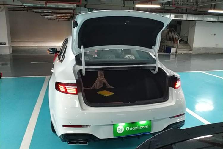 Used Geely Auto Preface 2026 Model Oriental Yao 1.5TD Fuyao Edition Trunk