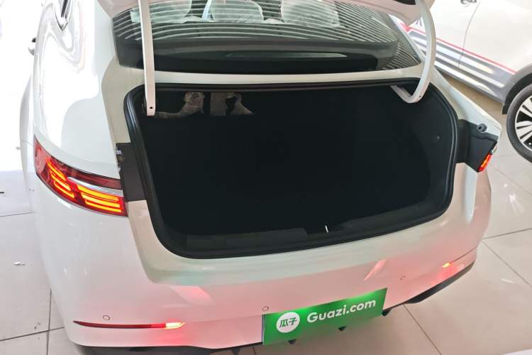 Used Geely Auto Preface 2026 Model Oriental Yao 1.5TD Fuyao Edition Trunk