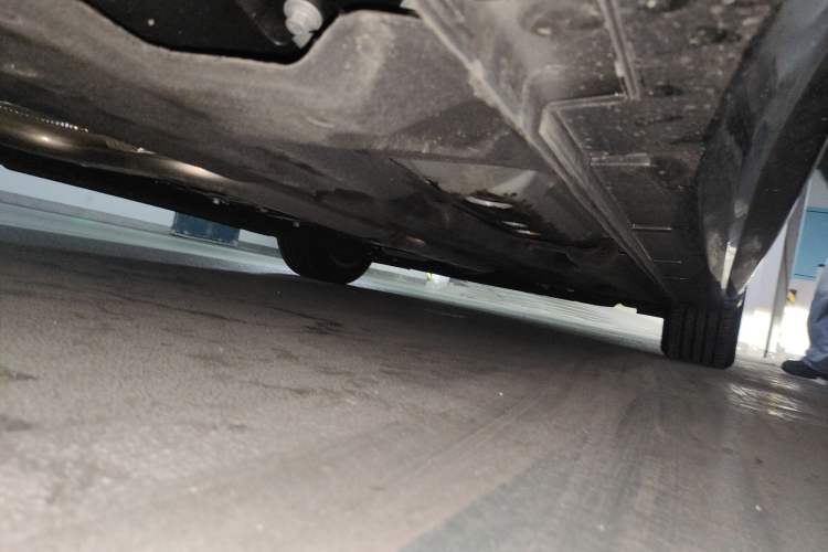 Used Geely Auto Preface L 2024 Zhiqing 1.5TD Xingyun Edition Chassis Rear Right