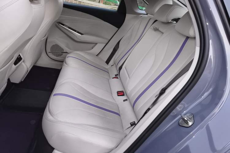 Used Geely Auto Preface L 2024 Zhiqing 1.5TD Tiangong Edition Interior 4
