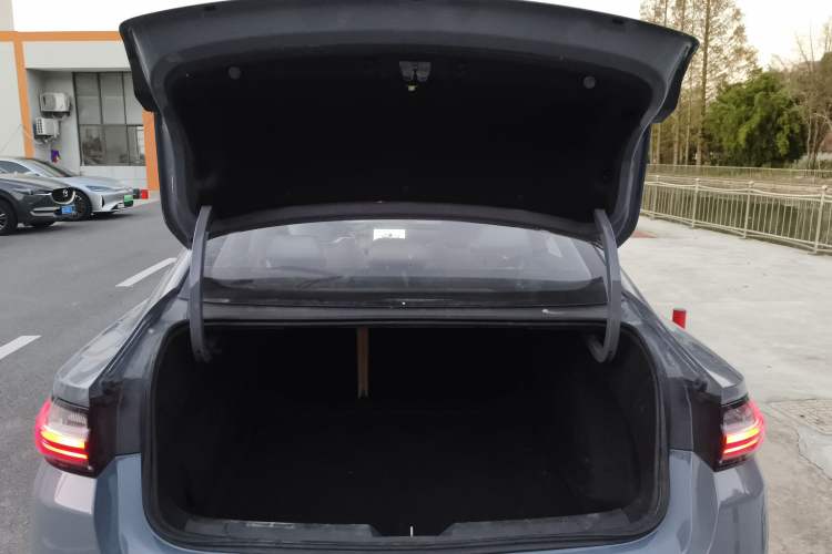 Used Geely Auto Preface L 2024 Zhiqing 1.5TD Tiangong Edition Trunk