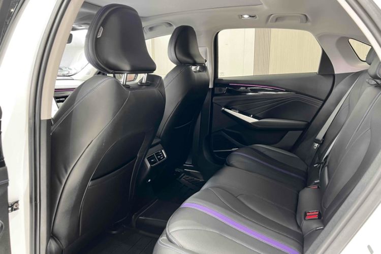 Used Geely Auto Preface L 2024 Zhiqing 1.5TD Galaxy Edition Interior 4
