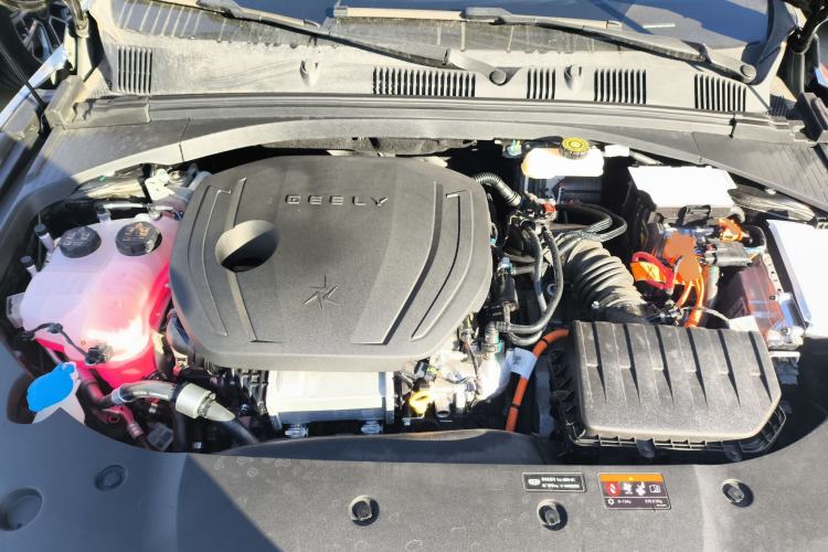 Used Geely Auto Preface L 2024 Zhiqing 1.5TD Galaxy Edition Engine Bay