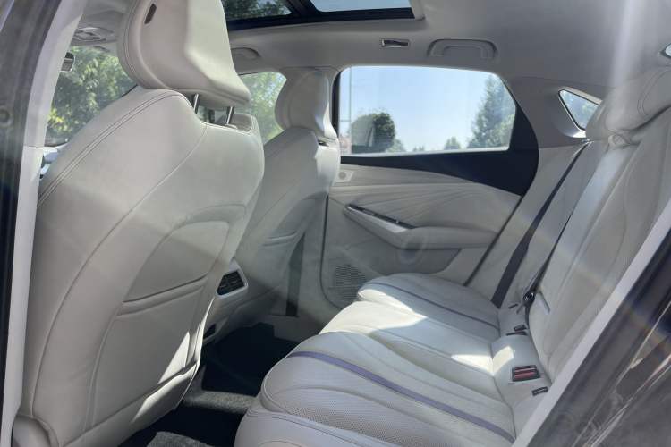 Used Geely Auto Preface L 2024 Zhiqing 1.5TD Tiangong Edition Interior 3