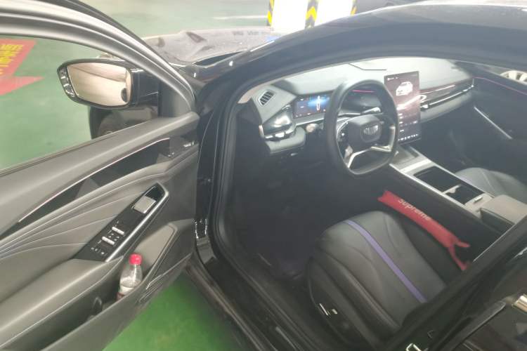 Used Geely Auto Preface L 2024 Zhiqing 1.5TD Galaxy Edition Interior 3