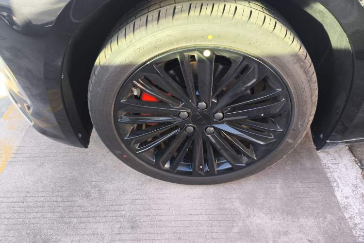 Used Geely Auto Preface L 2024 Zhiqing 1.5TD Galaxy Edition Left Front Wheel Hub