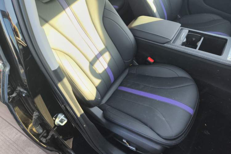 Used Geely Auto Preface L 2024 Zhiqing 1.5TD Galaxy Edition Right Front Seat