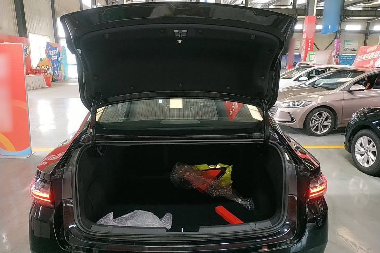 Used Geely Auto Preface L 2024 Zhiqing 1.5TD Galaxy Edition Trunk