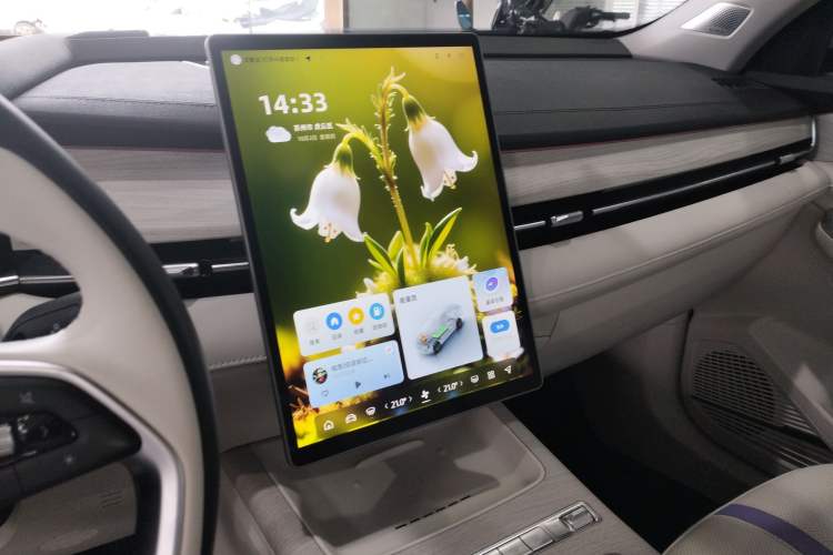 Used Geely Auto Preface L 2024 Zhiqing 1.5TD Tiangong Edition Audio And AC Panel