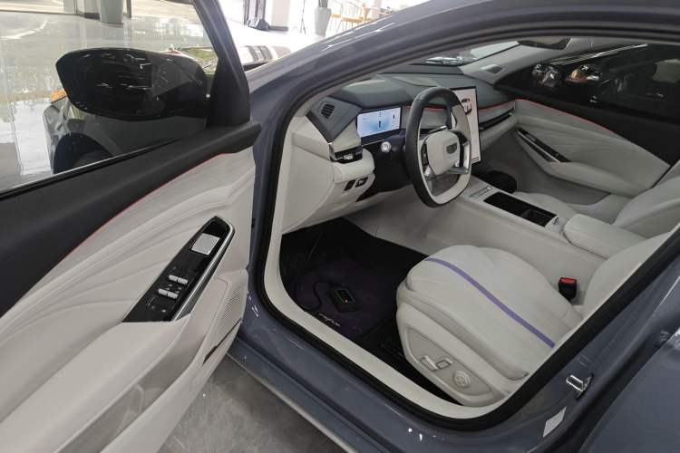 Used Geely Auto Preface L 2024 Zhiqing 1.5TD Tiangong Edition Driver Seat