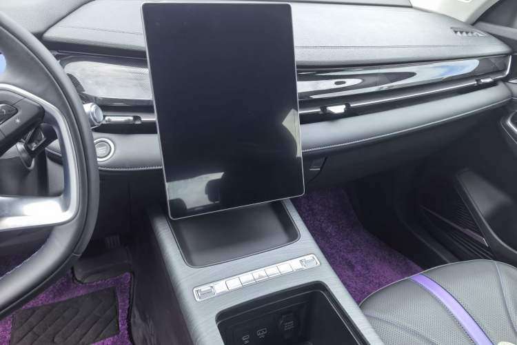 Used Geely Auto Preface L 2024 Zhiqing 1.5TD Galaxy Edition Interior 7