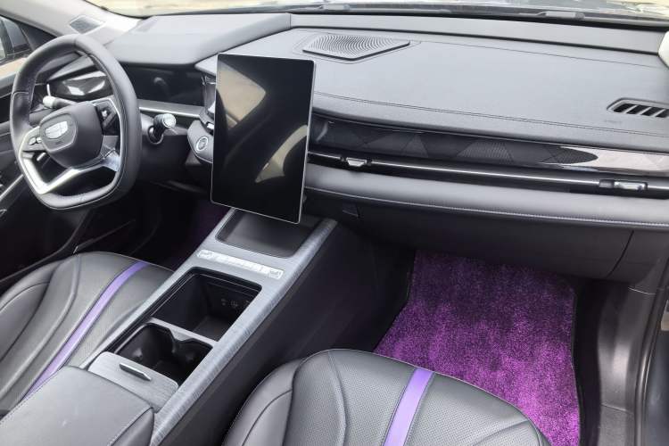 Used Geely Auto Preface L 2024 Zhiqing 1.5TD Galaxy Edition Interior 8