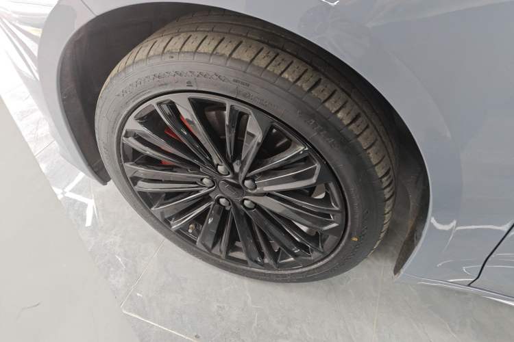 Used Geely Auto Preface L 2024 Zhiqing 1.5TD Tiangong Edition Left Front Wheel Hub