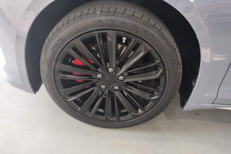 Used Geely Auto Preface L 2024 Zhiqing 1.5TD Tiangong Edition Left Front Wheel Hub