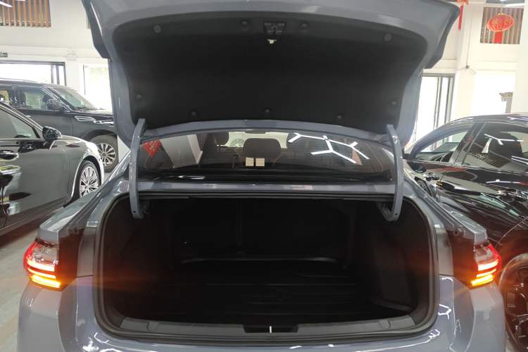 Used Geely Auto Preface L 2024 Zhiqing 1.5TD Tiangong Edition Trunk