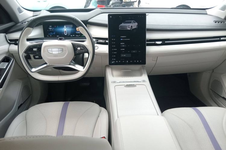 Used Geely Auto Preface L 2024 Zhiqing 1.5TD Tiangong Edition Center Console