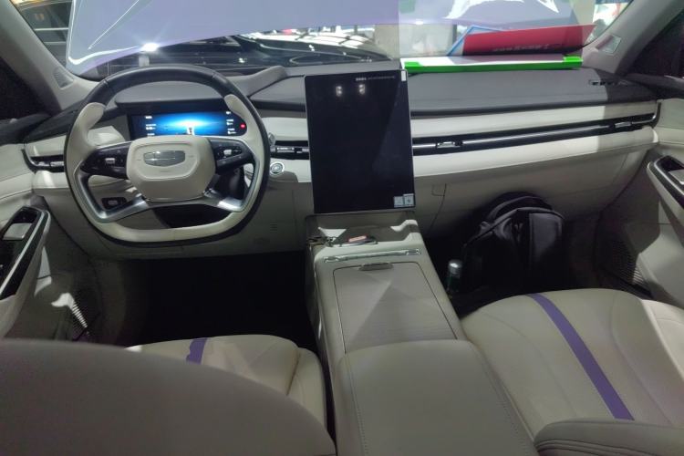 Used Geely Auto Preface L 2024 Zhiqing 1.5TD Tiangong Edition Center Console