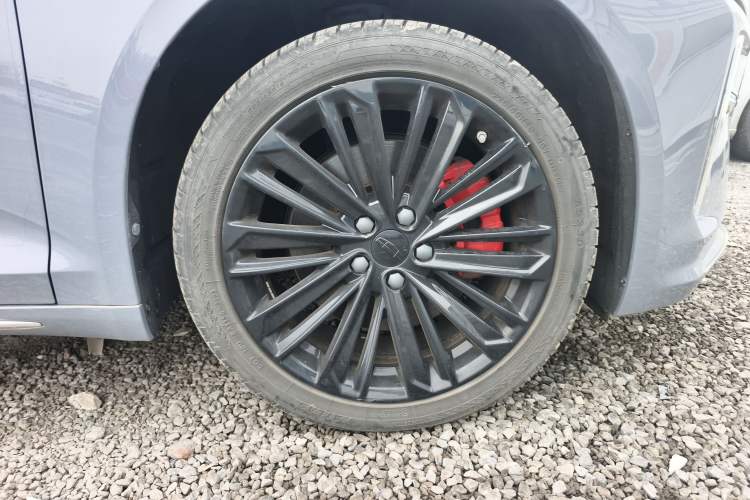 Used Geely Auto Preface L 2024 Zhiqing 1.5TD Tiangong Edition Right Front Wheel Hub
