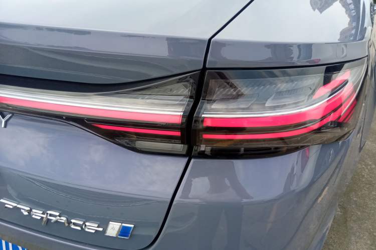 Used Geely Auto Preface L 2024 Zhiqing 1.5TD Tiangong Edition Right Rear Taillight