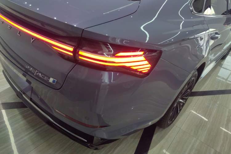 Used Geely Auto Preface L 2024 Zhiqing 1.5TD Tiangong Edition Right Rear Taillight