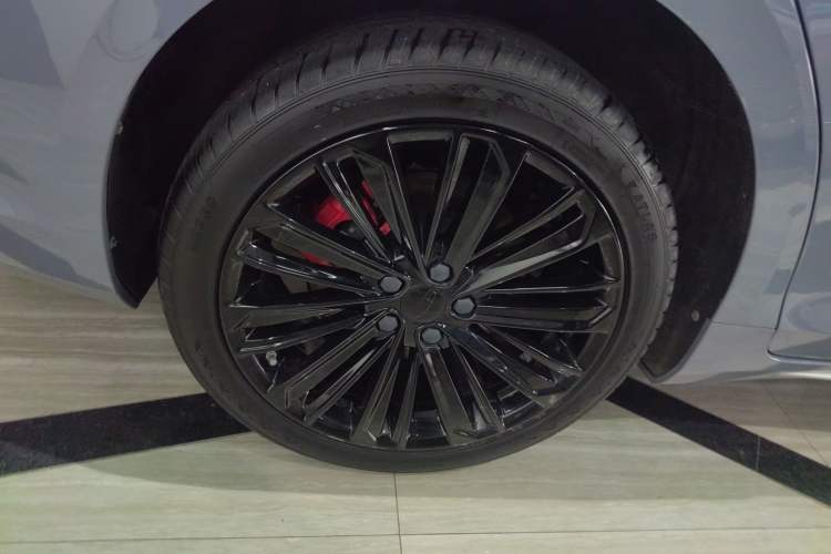 Used Geely Auto Preface L 2024 Zhiqing 1.5TD Tiangong Edition Right Rear Wheel Hub