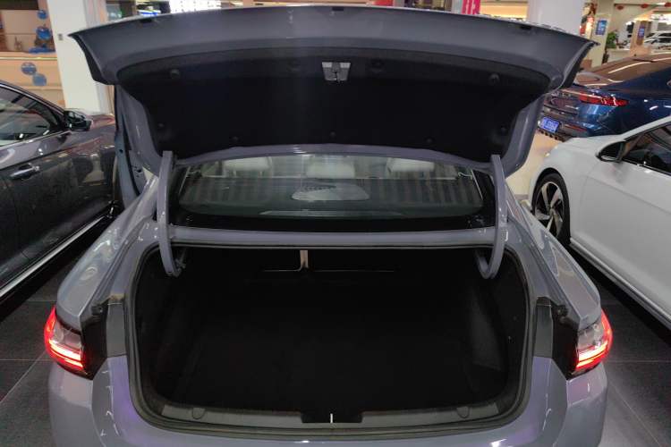 Used Geely Auto Preface L 2024 Zhiqing 1.5TD Tiangong Edition Trunk