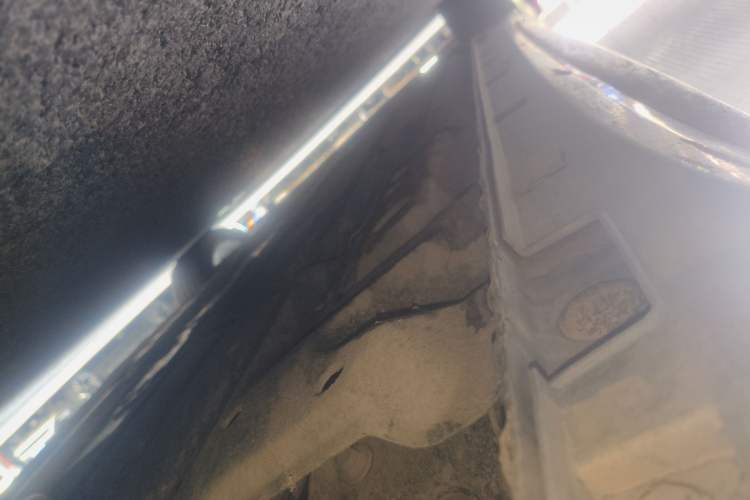 Used Geely Auto Preface L 2024 Zhiqing 1.5TD Tiangong Edition Left Side Sill