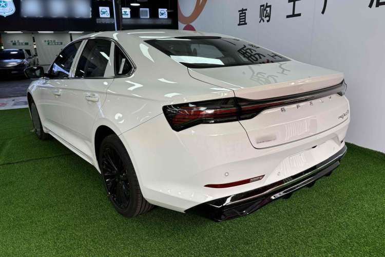 Used Geely Auto Preface L 2024 Zhiqing 1.5TD Galaxy Edition Exterior 4