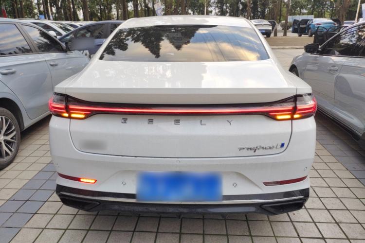 Used Geely Auto Preface L 2024 Zhiqing 1.5TD Galaxy Edition Exterior 4